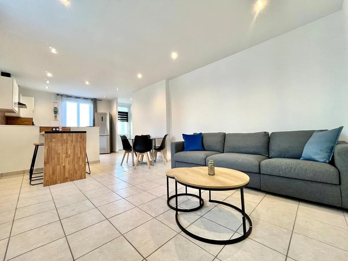 Holiday home Maison De Ville Renovee A 15 Min De Lyon Pierre-Benite